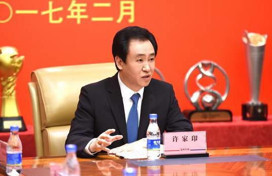丰满少妇与大狼拘